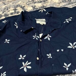 NWT Madewell Men’s Navy Floral Button-Up Shirt